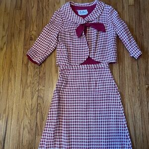 Very cute Sue Brett vintage set